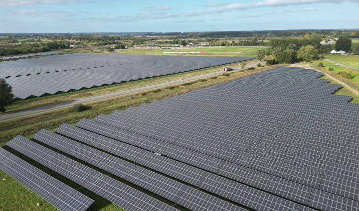 Etableringen af Væggerløse Solcellepark har udløst knap en mio. kr. til en række projekter, som borgerne, der bor tæt på solcelleparken, kan få glæde af.