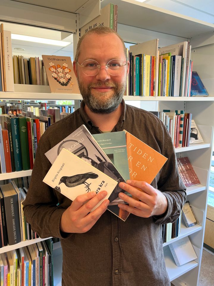 Kulturformidler, Peter-Clement, der faciliterer bibliotekets nye poesi-læseklub