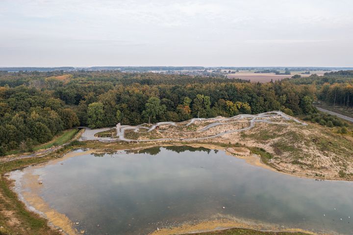 Her ses klimasøen ved Bikepark Åhaven, som aflaster Tingsted Å ved store regnskyl. Det er samme løsning, der skal anvendes i Sakskøbing i Rørbækområdet. Foto: Guldborgsund Kommune