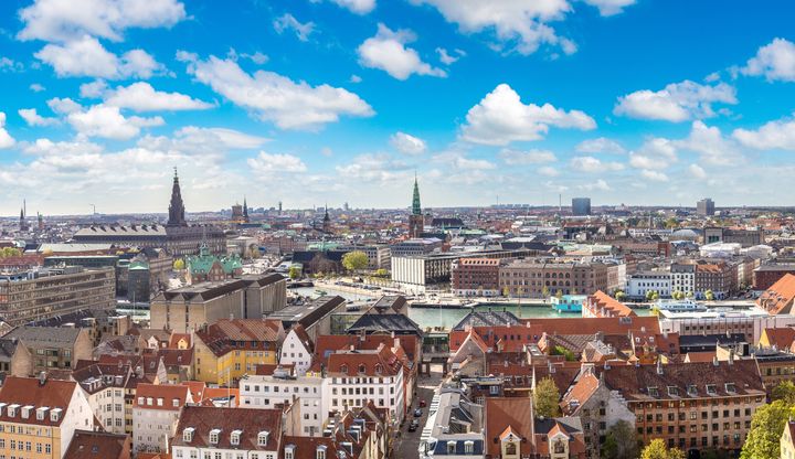Socialudvalget på Københavns Rådhus vil have opført flere billige boliger til udsatte unge. Foto: Colourbox.