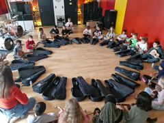 Til fritidsfestivalen gav Byens Musikskole elever på Tagensbo Skole en prøvesmag på, hvad det vil sige at gå til musik.