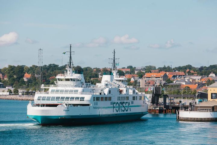 M/F Hamlet er den tredje færge, der bliver konverteret til drift på batterier. Det bliover den svenske leverandør, Echandia, der leverer batteripakken til færgen.