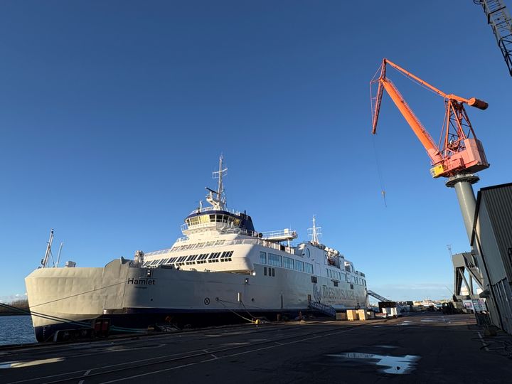 Hamlet ved værftet Oresund Drydocks i Landskrona, hvor konverteringen til batterier er i fuld gang.