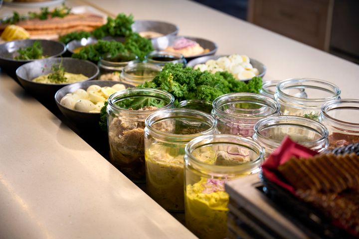 Julefrokosten er populær ombord på Øresundslinjens færger, hvor et rekordstort antal besøgende i år har lagt vejen forbi.