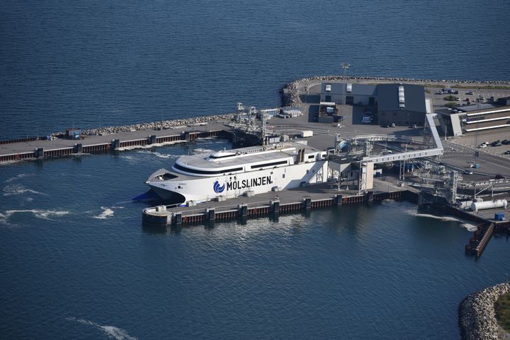 Færre færger - flere biler: Molslinjen satte rekord på Kattegat i 2025.