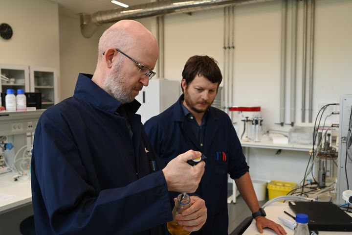 To af forskerne bag studiet: Professor Henrik Karring og specialkonsulent Simon Svane fra Institut for Grøn Teknologi på Syddansk Universitet.