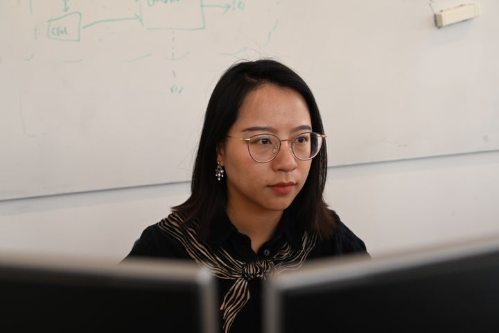 Wu Chen forsker i globale forsyningskæder og livscyklusanalyser på Institut for Grøn Teknologi under Det Tekniske Fakultet på SDU.