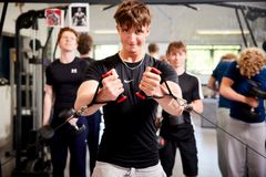 Styrketræning er meget populært hos unge: 53,2 pct. af de 15-29-årige laver styrketræning mindst en gang om ugen.