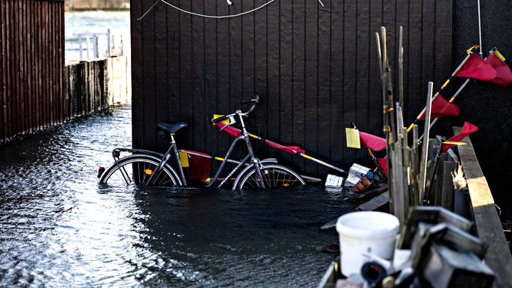 Oversvømmelser ramte flere kystområder langs Østersøen under stormfloden i oktober 2023. ClimateBlue undersøger, hvordan kystsamfund kan tilpasses fremtidens stigende vandstande og stormfloder.