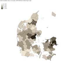 Kort over Danmark, der viser andelen af skolebørn under 12 år, der går i SFO mindst én dag om ugen, fordelt på kommuner med forskellige farvenuancer.
