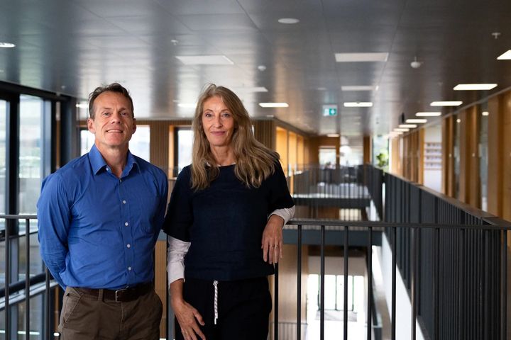 De to ledere af det nye Danish Center for Eco-Recovery. Tv Sam Cushman fra SDU og th Ellen Braae fra KU.