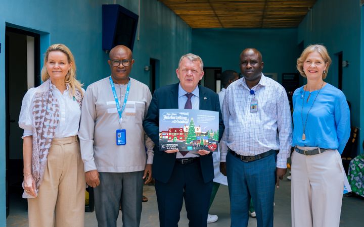 Fra højre: Susanne Dahl, generalsekretær UNICEF Danmark, Dr. Emmanuel Manzi, Health Specialist, UNICEF Rwanda, Lars Løkke Rasmussen, udenrigsminister, Jean Pierre URAMUTSE Planning and M&E Officer Kibagabaga Hospital og Lieke van de Wiel, UNICEF's Country Representative to Rwanda.