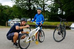 Deter vigtigt at tjekke cyklen inden skolestart. (Foto: Jens Hasse)