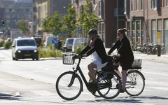 Cyklister på elcykel i Aarhus