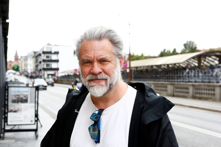 Kristian Beedholm foran Bruuns Bro i Aarhus