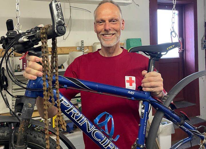 Centerleder Ulrik Pihl i cykelværkstedet