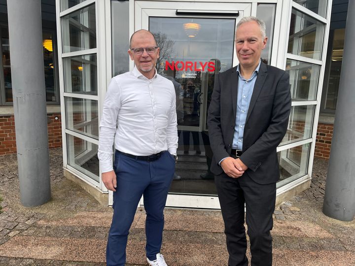 Adm. direktør i Norlys Fibernet, Carsten Bryder (tv) & CEO i TDC Erhverv, John Henriksen (th)