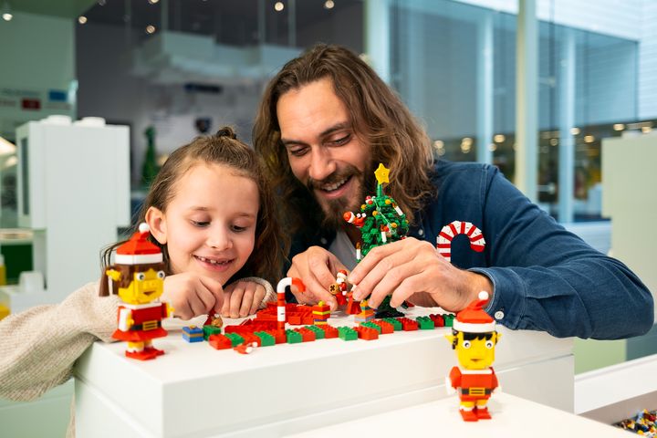 LEGO House er fyldt med juleoplevelser på alle etager fra den 14. november til den 30. december 2023.
