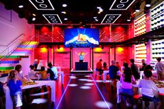 Besøg LEGO Masters Akademy i LEGO House og lær tips, tricks og teknikker til de hyggelige vinteraftener med LEGO klodser på bordet derhjemme.