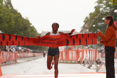 Likina Amebaw shattered the women’s course record with a winning time of 1:04:44 at the Copenhagen Half Marathon