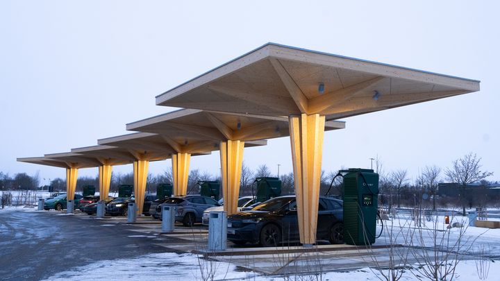 Clevers nye lynladestation på Helgeshøj Allé 17 i Høje Tasstrup