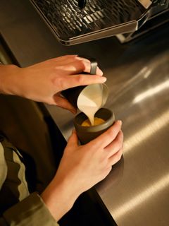 Det at brygge en god kop kaffe er et håndværk, hvor temperatur og tekstur er afgørende for det endelige resultat