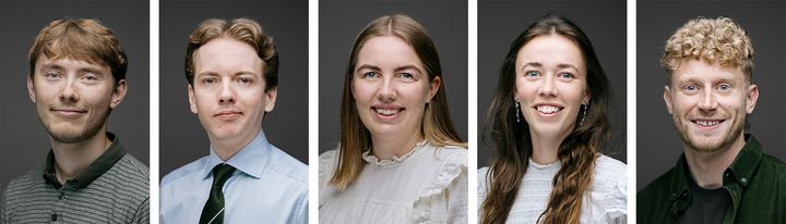 De 5 modtagere af Dronning Margrethe II’s rejselegat 2025. Fra venstre: Jakob Bach Jensen (Arts), Alexander Bjerremann Petersen (BSS), Maria Lorentsen (Health), Frida Brøndgaard Nielsen (NAT), Anton Niewald Mikkelsen (Tech).