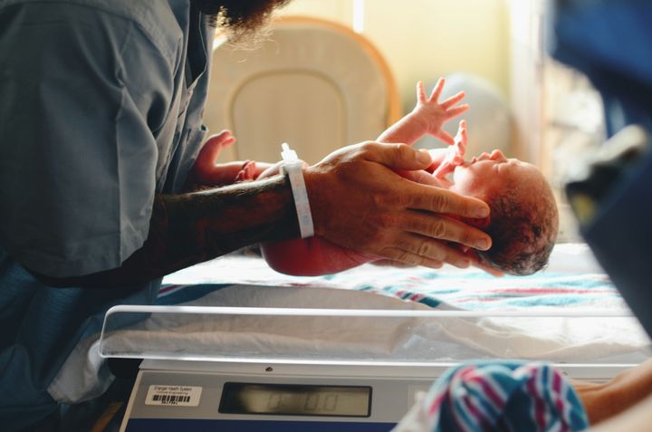 Det er velkendt, at fysisk berøring af nyfødte er vigtig, men vi ved endnu ikke hvorfor