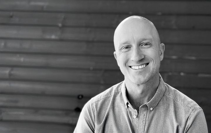 Christopher Kabrhel er nyudnævnt adjungeret professor ved Aarhus Universitet og internationalt anerkendt for sin banebrydende forskning i blodpropper og akutmedicin.