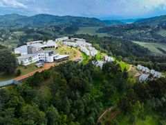 University of Global Health Equitys Butaro-campus ligger i Rwandas Burera distrikt.