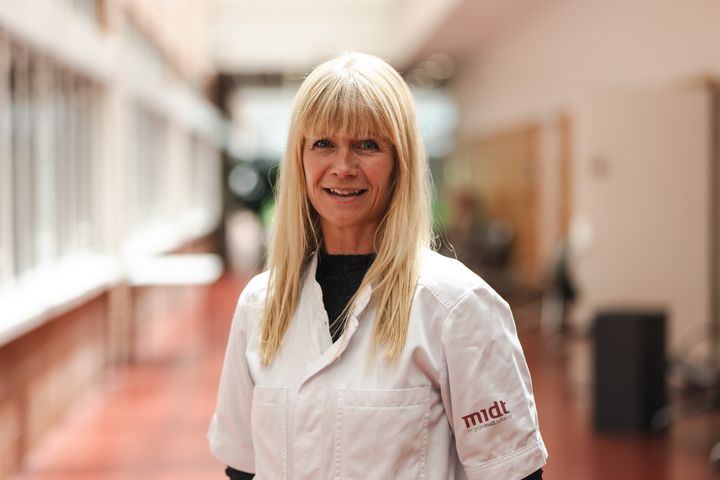 Adjunkt Sidsel Støy fra Institut for Klinisk Medicin skal undersøge, om fækal mikrobiota-transplantation kan påvirke immunsystemet hos patienter med skrumpelever.
