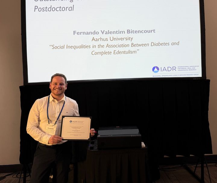 Fernando Valentim Bitencourt modtog en Outstanding Postgraduate Student Award den 26. marts i San Diego, USA. Med prisen følger et diplom og 250 dollars.