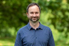 Portræt af Jörg Schullehner.