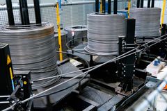 Netsvejseren bruger coilmateriale i produktionen af armeringsnet og mindsker dermed spild på byggepladsen