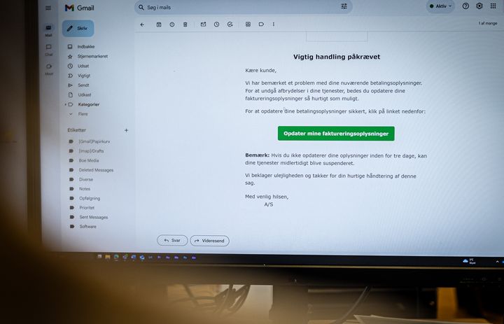 Svindel med danskernes data bliver mere og mere udbredt – og udviklingen er bl.a. drevet af kunstig intelligens. GF Forsikring opfordrer danskerne til at tage sig i agt – og kommer med gode råd til at forebygge cyber-svindel. (Foto: GF Forsikring/Chili Nielsen)