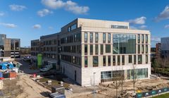 Det synlige bevis på GF Forsikrings fremgang tager form i Cortex Park i Odense. Selskabet er vokset ud af rammerne i Odense-forstaden Tarup og tager senere på året et nyt domicil i brug langs letbanen i Odense. (Foto: Anders Boe/GF Forsikring)