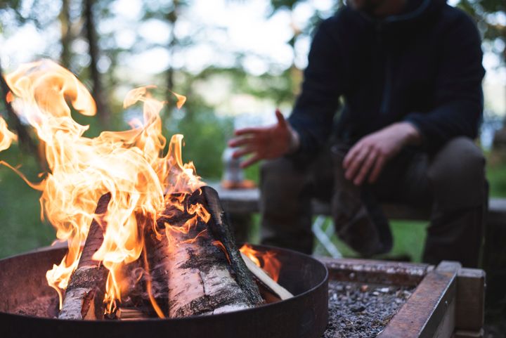 Det varme og tørre sommervejr giver høj risiko for brandfare flere steder i landet. Det får GF Forsikring til at komme med gode råd til at undgå, at Sankt Hans-festen går op i røg. (Foto: Johner/Scanpix Pro. Dette billede må kun anvendes i forbindelse med omtale af GF Forsikring)