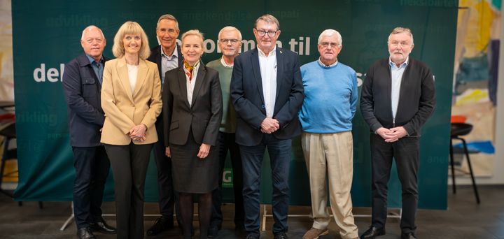 GF Fondens bestyrelse (fra venstre): Behrend Behrendsen, Pia Søgaard-Nielsen, formand Knud Nielsen, næstformand Iben Lindhardt Fechtenburg, Knud Mikkelsen, Jens-Peter Riis Jensen, Stiig Broby og Svend Erik Danielsen. (Foto: Anders Boe/GF Forsikring)