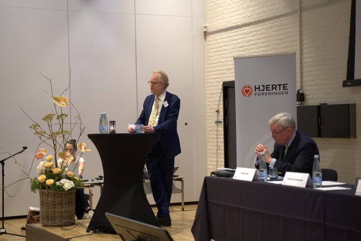 Der var genvalg til formand Christian Hassager (tv.), da Hjerteforeningen lørdag afholdt repræsentantskabsmøde i Odense.