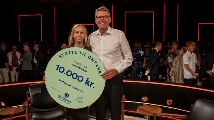 Alma Skov Poulsen vandt prisen som Årets Hjerteredder for indsatsen for at redde sin far, Henrik, da han faldt om med hjertestop.