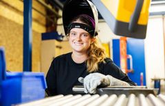 Ansatte i industrien kan glæde sig over solide afkast i 2025. Foto: Industriens Pension.