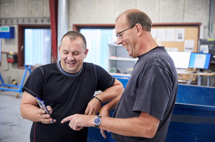 Industriens Pensions digitale løsninger på fx mobilen scorer højt blandt medlemmerne. Foto: Industriens Pension