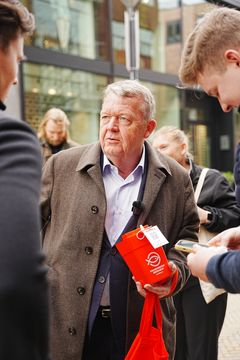 Udenrigsminister Lars Løkke Rasmussen (M) samlede ind i Odense