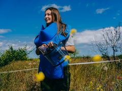 Hanna Kudriavtseva er minerydder for Folkekirkens Nødhjælp i Ukraine. Tdiligere arbejdede hun som efterforsker i politiet. Hendes fortælling kan opleves i fotoudstillingen 'Omskolet i Krigstid' på Rådhuspladsen i denne uge.