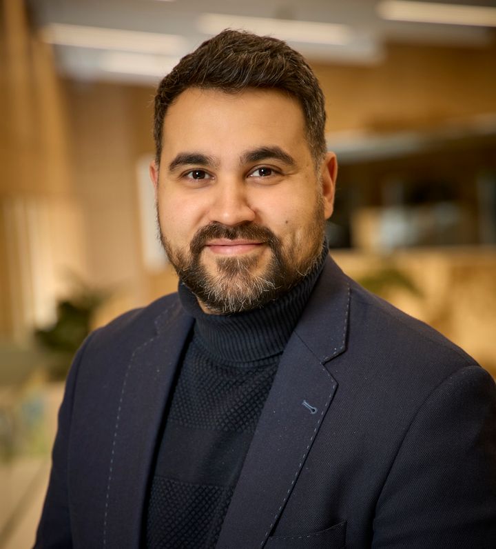 Folkeoplysningsudvalget arbejder bl.a. med tilskud til foreningsaktiviteter, unge og frivillighed og familieaktiviteter. Nu står et nye udvalg klart til at fortsætte de næste fire år. Her Mehmet Anik (A), som er udpeget af Furesø Byråd.