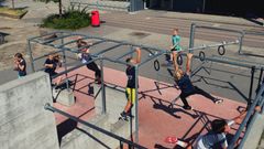 Parkour er en af de mange aktiviteter man kan melde sig til i sommerferien