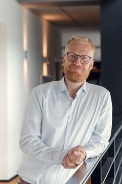 Det første fritidsjob skal være en god oplevelse. Derfor hjælper Jobpatruljen de unge med at få styr på alt det, der kan være svært i starten – fra løn og arbejdstid til sygdom og vagtplaner, siger FH-formand, Morten Skov Christiansen