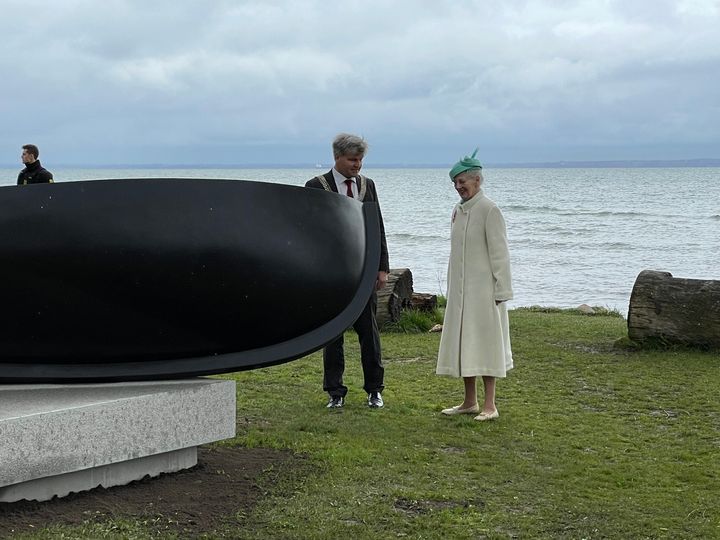 Hendes Majestæt Dronningen indviede den 5. maj 2021 monumentet "Oktober 1943"