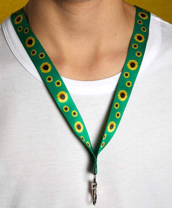 Borgere kan fra i dag få Solsikkesnoren udleveret - uden spørgsmål – i Borgerservice og på kommunens biblioteker.