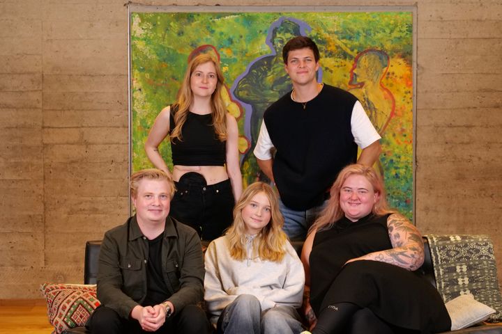 Nikolaj, Danielle, Frederikke, Karoline og Alex Høgh Andersen er med i kampagnen Sygt Ung, der skal bryde med tabuer om at være ung og have en sygdom.